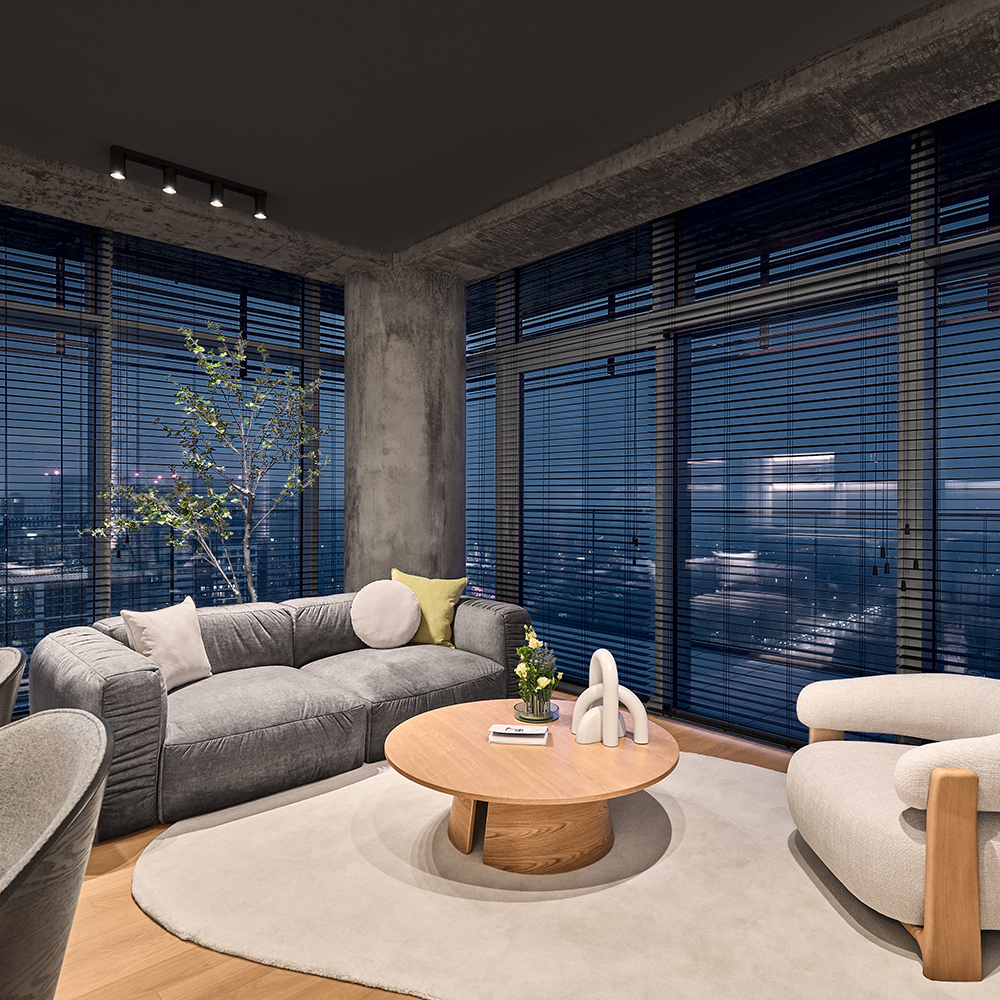 Soft Loft - Minimalism cald în nuanțe de gri, lemn și lumină