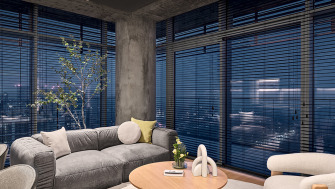 Soft Loft - Minimalism cald în nuanțe de gri, lemn și lumină