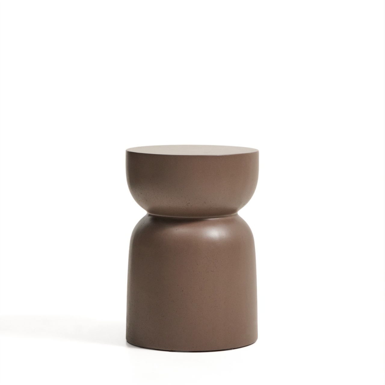 ghivece din ciment făcute acasă Masa laterala exterior maro din ciment 32 cm Garbet Kave Home