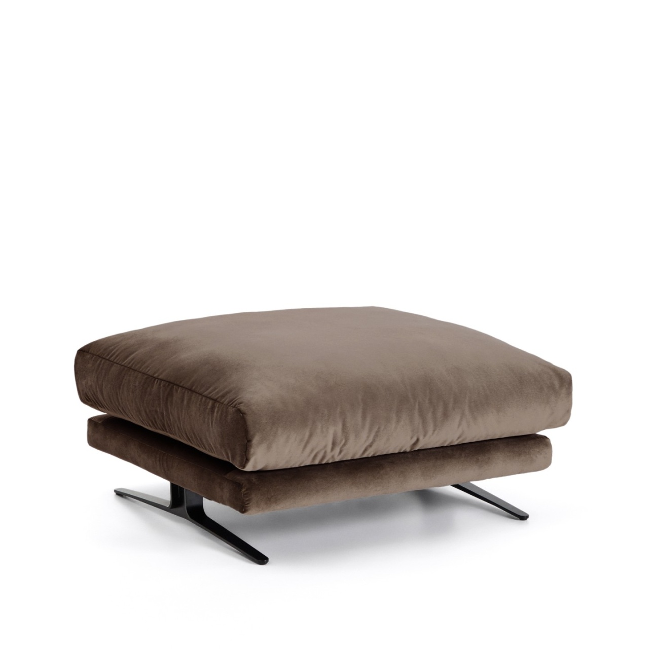 Sofas Taburet pentru picioare maro ciocolata din catifea 85x90 cm Veliro Kave Home