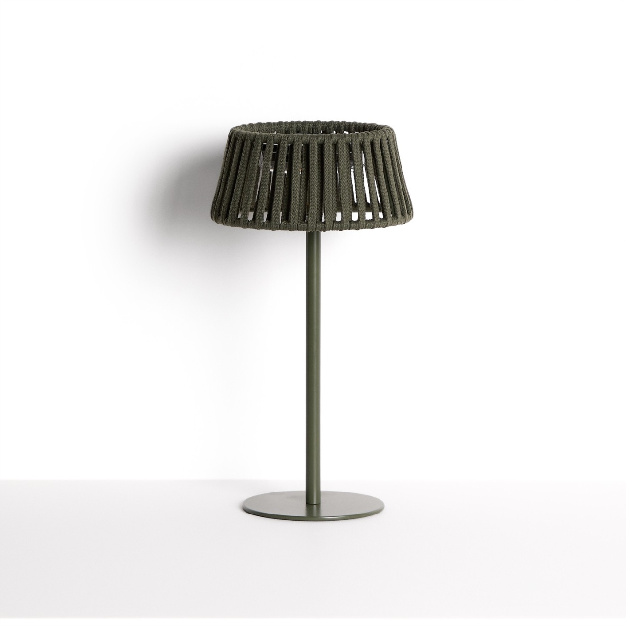 veioza Veioza solara pentru exterior verde din metal 30 cm Aldet Kave Home