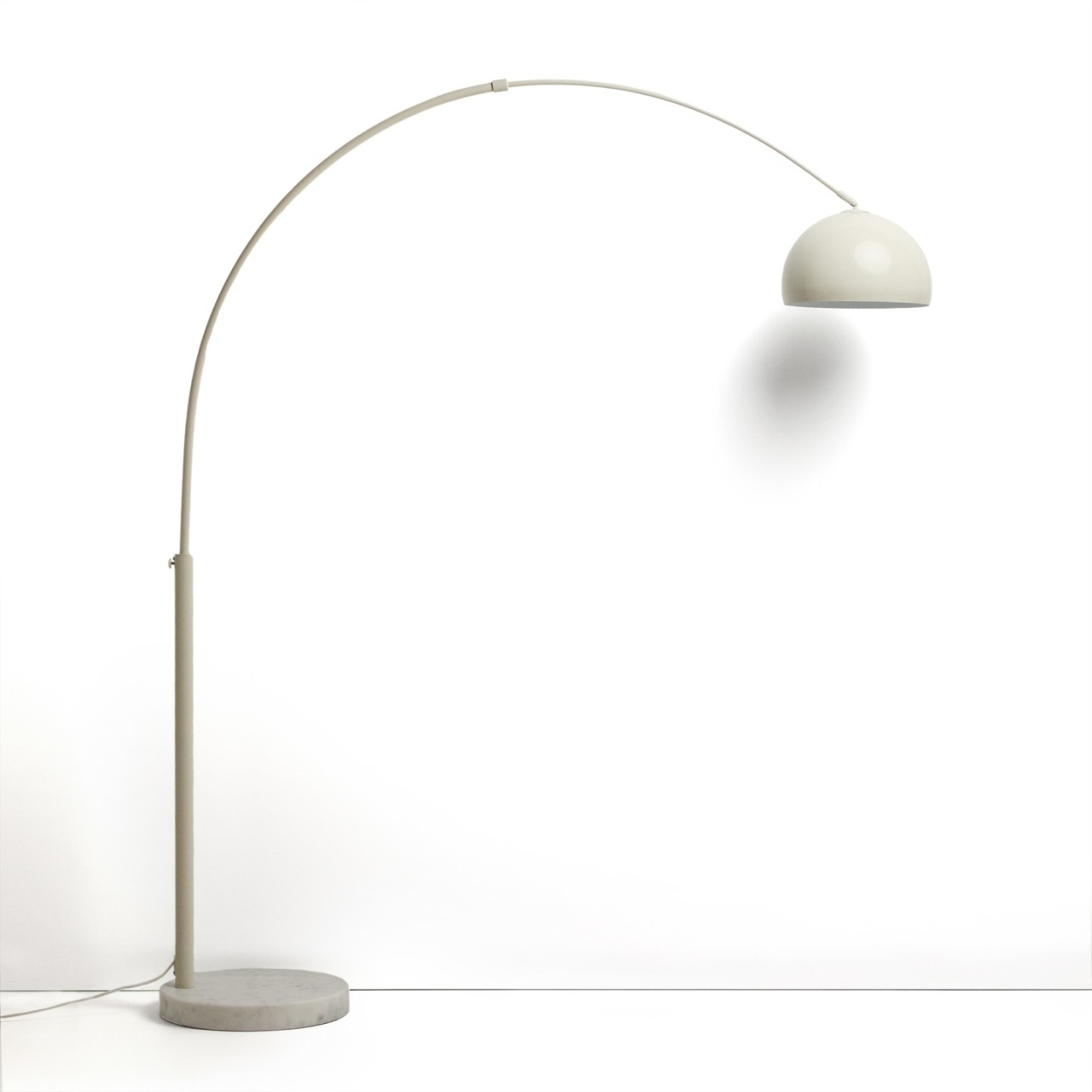 pat alb 160/200 Lampadar alb din metal 160 cm Madali Kave Home