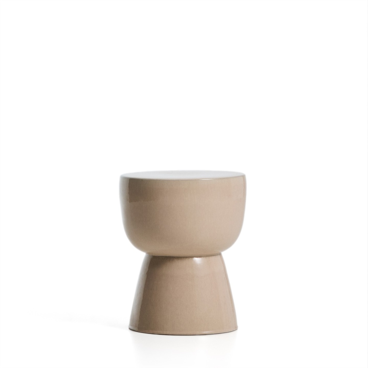 fotolii Masa laterala exterior ecru din ceramica 36 cm Mesquida Kave Home