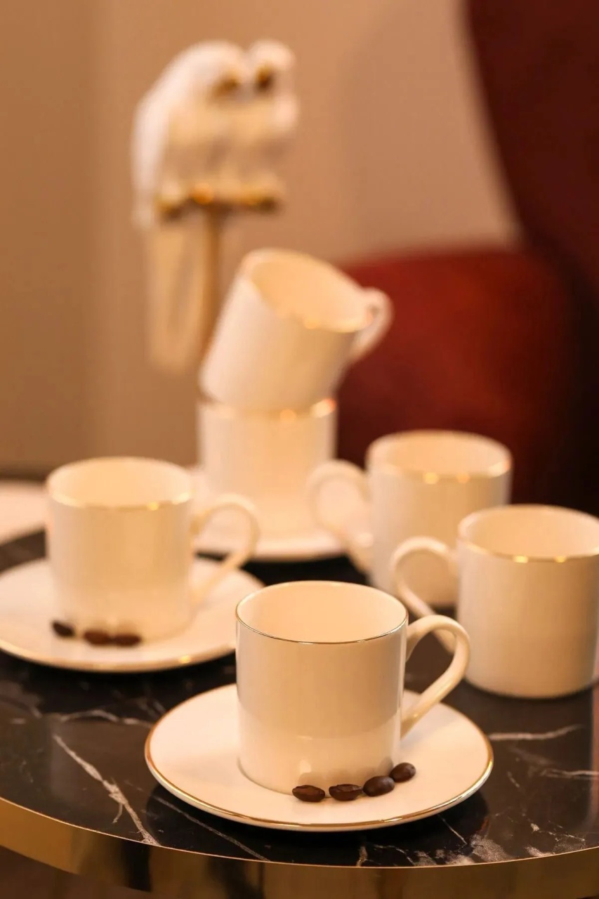 Coffee & Tea Cups Set 6 cesti cu farfurioara albe/aurii din ceramica 100 ml MCH10450 The Home Collection