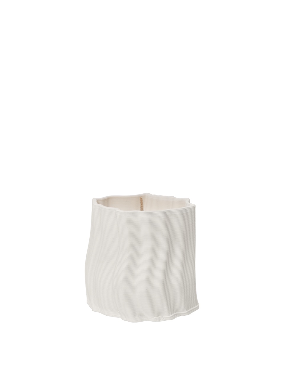 Candles Lumanare parfumata cu suport alb antic din ceramica 9 cm Rylith Ferm Living