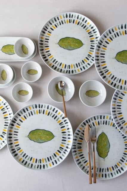 Set de masa 14 piese multicolore din ceramica Leaf The Home Collection