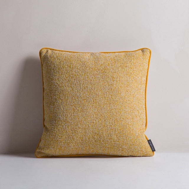Perna patrata galben mustar din fibre sintetice 45x45 cm Celine Besolux