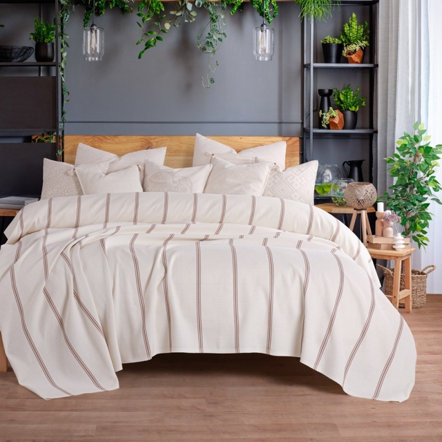 Cuvertura bej/maro camel din bumbac 200x230 cm Braga The Home Collection