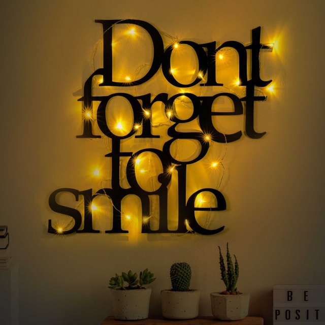 Decoratiune luminoasa de perete neagra din metal Smile The Home Collection