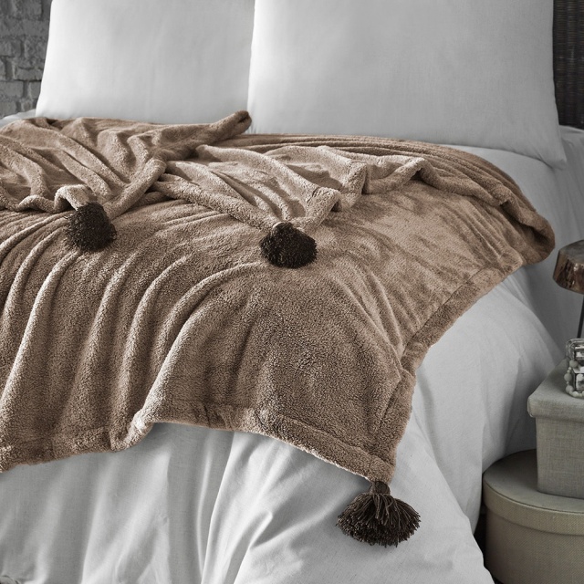 Pled maro camel din fibre sintetice 160x200 cm Puffy The Home Collection
