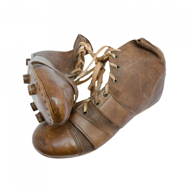 Decoratiune maro din piele 11 cm Football Shoes Versmissen