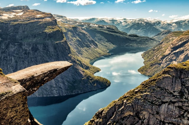 Tapet din hartie Trolltunga Rebel Walls