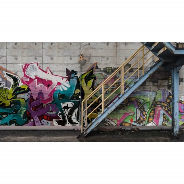 Tapet multicolor din hartie Stairway Graffiti Style Rebel Walls