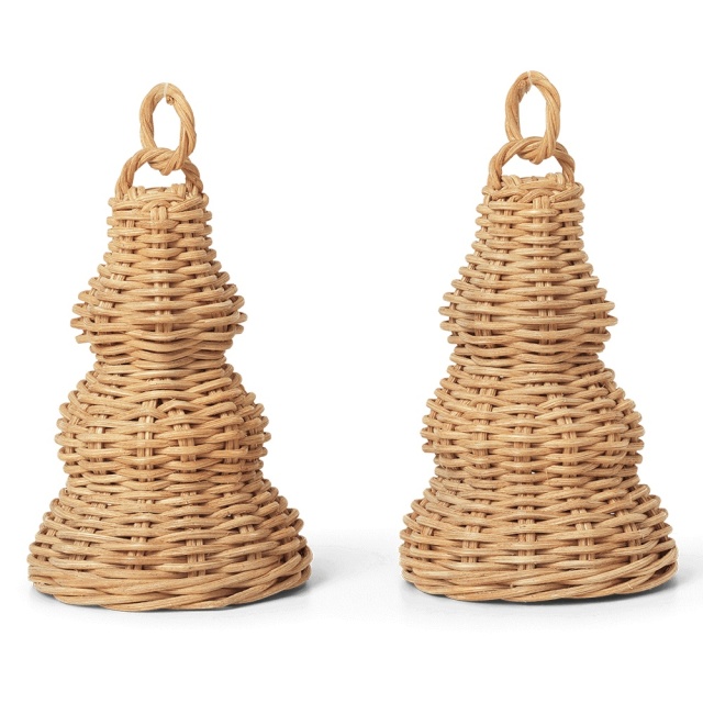 Set 2 decoratiuni suspendabile maro din ratan Bell Ferm Living