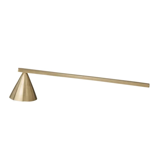 Stingator lumanari auriu din alama Bitt Ferm Living