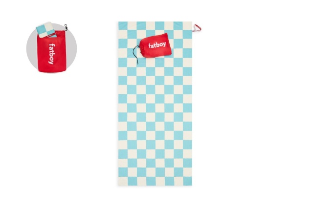 Prosop pentru plaja albastru din fibre sintetice 90x200 cm Baggy Chess Fatboy