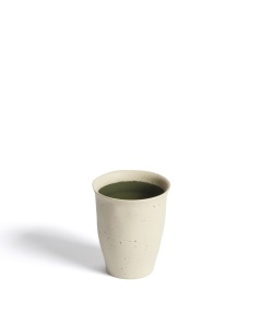 Ceasca bej/verde din ceramica 9x11 cm Nale Kave Home