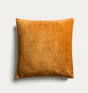 Fata de perna portocalie din fibre sintetice 50x50 cm Vori Kave Home