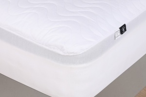 Husa protectie pentru pat alba din bumbac 100x200 cm Alez Quilted The Home Collection