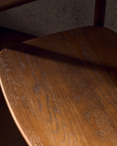 Scaun exterior dining maro inchis din lemn Fondes Kave Home
