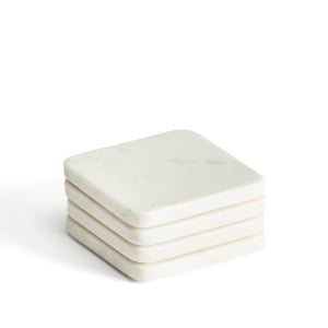 Set 4 coastere albe din marmura Nuvir Square Kave Home