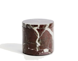 Recipient cu capac rosu burgund din marmura 9x9 cm Leran Kave Home