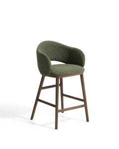 Scaun bar din textil verde Maina Chenille Walnut Kave Home