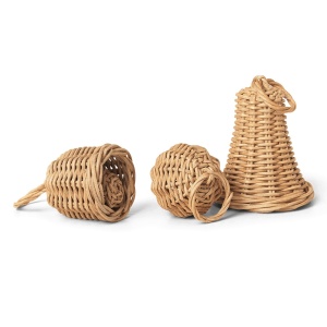 Set 3 decoratiuni suspendabile maro din ratan Bell Ferm Living