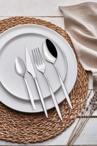 Set 24 tacamuri argintii din metal Assos24 The Home Collection