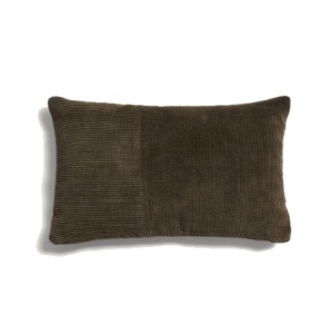 Fata de perna verde din bumbac 30x50 cm Seliria Corduroy Kave Home