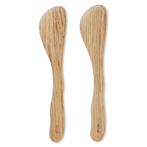 Set 2 cutite pentru unt maro din lemn Cairn Oak Ferm Living