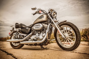 Tablou multicolor din sticla 80x120 cm Motorcycle Ter Halle