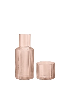 Set pahar si carafa din sticla roz Ripple Ferm Living