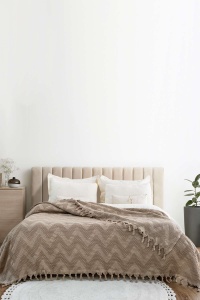 Cuvertura bej din bumbac 200x230 cm Naomi Double The Home Collection