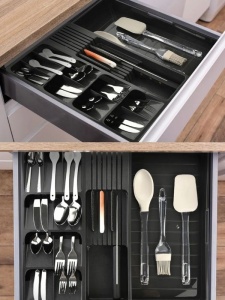 Suport tacamuri negru din plastic PZR-039 The Home Collection