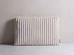 Perna dreptunghiulara ivorie din textil 40x60 cm Stripy Corduroy Micadoni