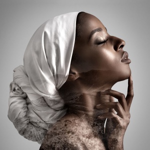 Tablou multicolor din sticla 80x80 cm Gena Ter Halle