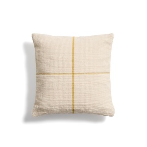 Fata de perna galbena din fibre sintetice 45x45 cm Atima Kave Home