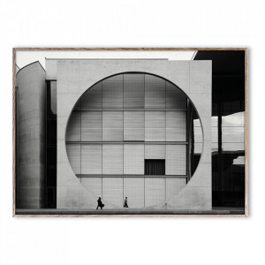 Tablou alb/negru cu rama din lemn Berlin Paper Collective