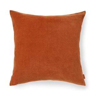 Perna patrata maro din catifea 50x50 cm Senti Ferm Living