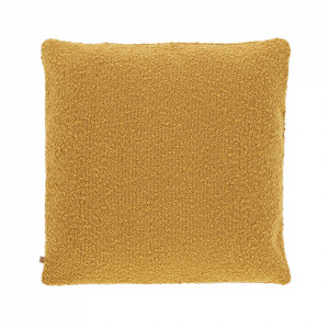Fata de perna galbena din poliester 45x45 cm Vicki Kave Home