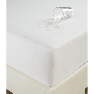 Husa protectie pentru saltea alba din fibre sintetice 180x200 cm Alez Single The Home Collection