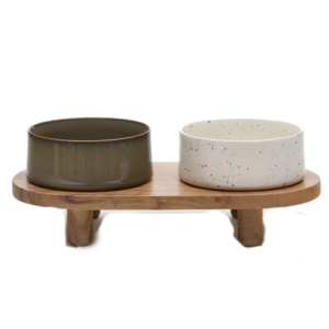 Set 2 boluri pentru animale de companie alb/kaki din ceramica Dumbi Kave Home