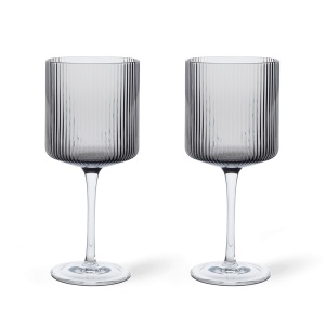 Set 2 pahare gri pentru vin din sticla 325 ml Ripple Frosted Ferm Living