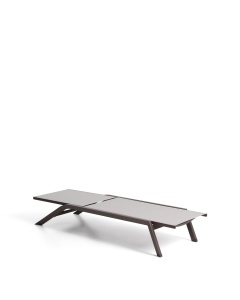 Sezlong maro din metal Capraia Kave Home